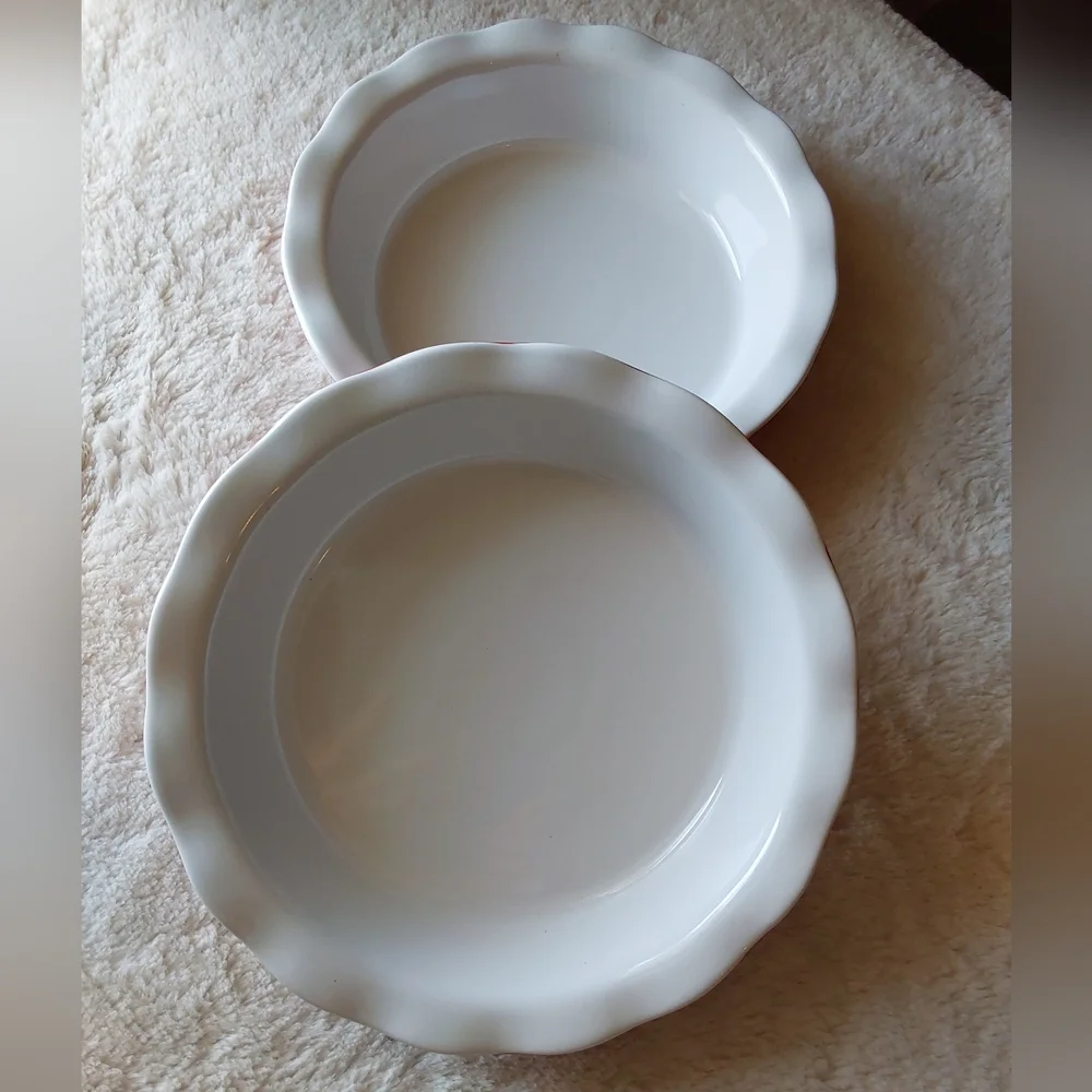 🌺 NEW *Set of 2* Red and White Ceramic Baking Dish Set